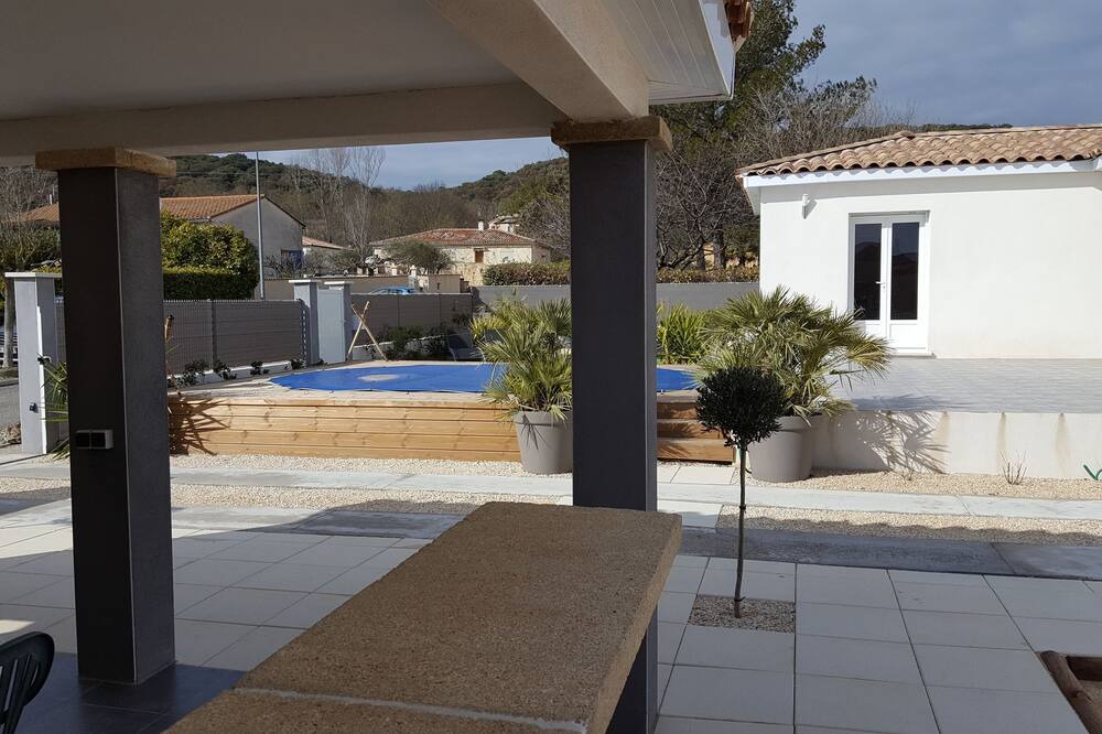 Photo of Patio Balcony in Rousson