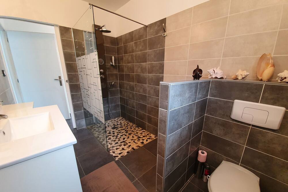Photo of Bathroom in Rousson