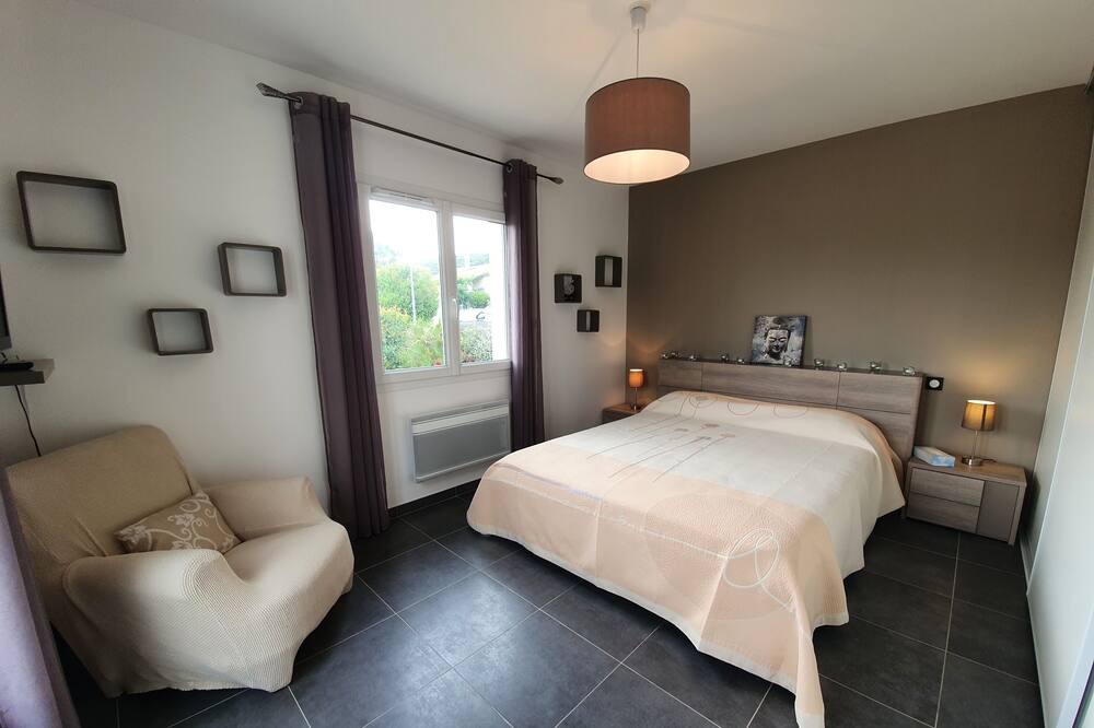 Photo of Bedroom in Rousson