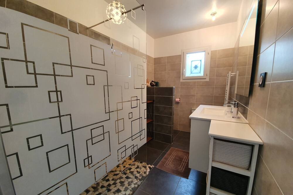 Photo of Bathroom in Rousson