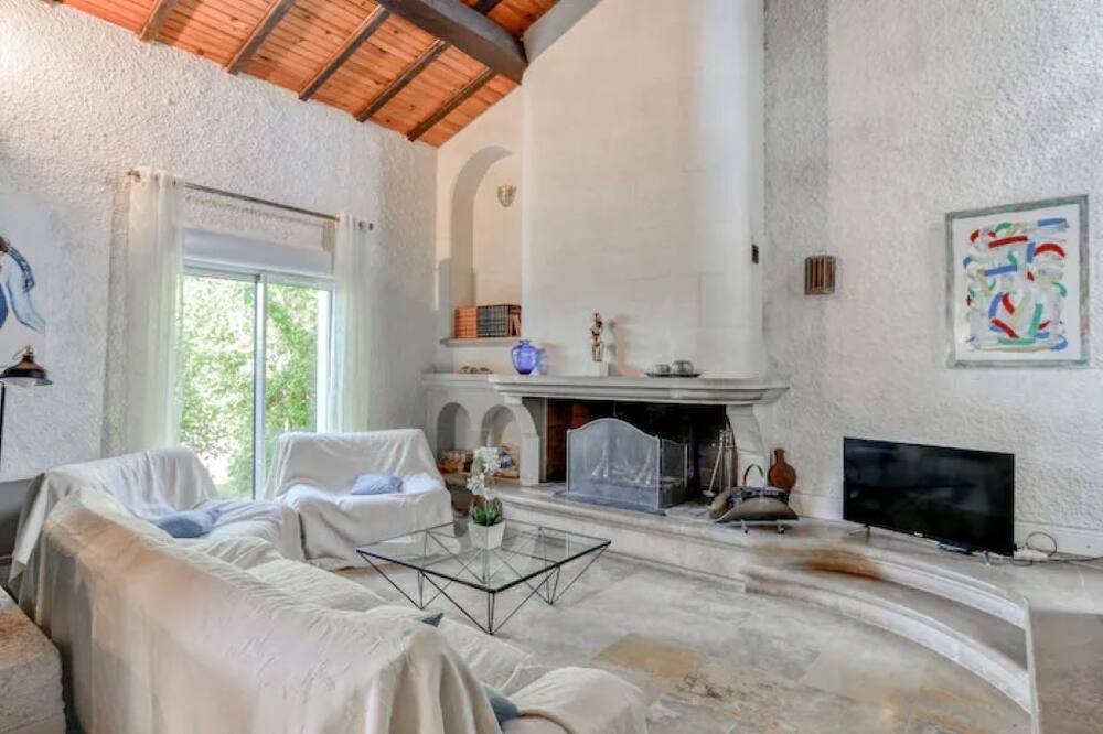 Photo of Livingroom in Trebes