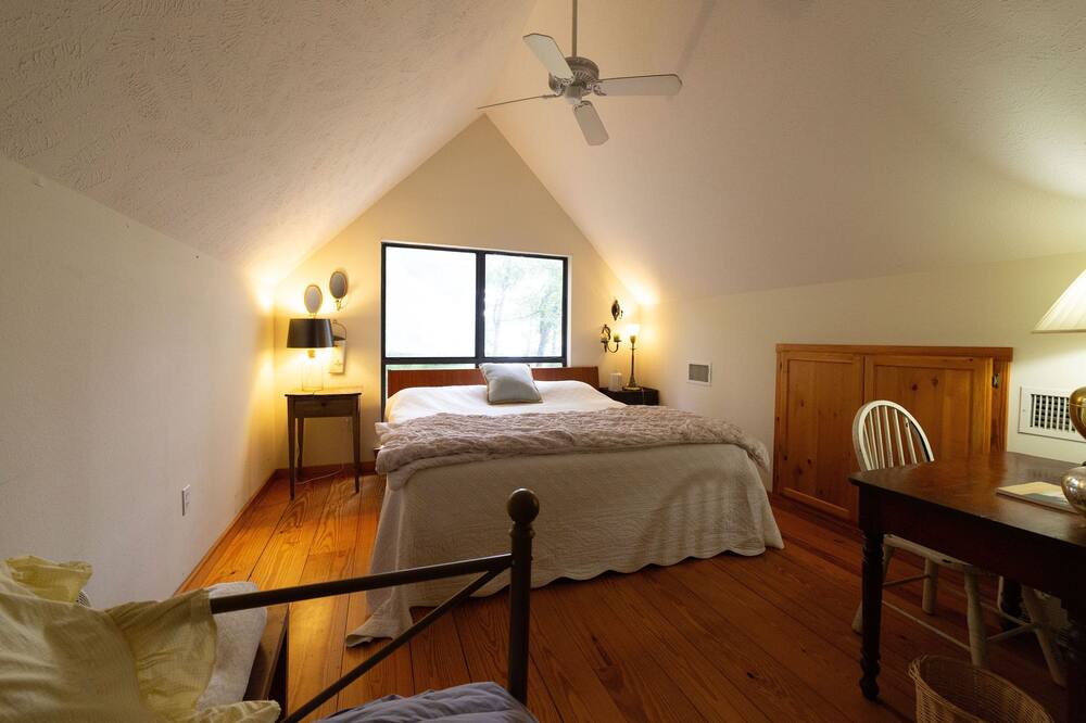 Photo of Bedroom in Morrilton