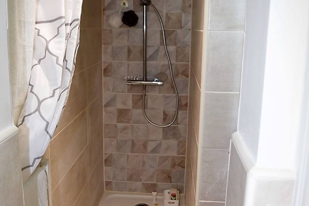 Photo of Bathroom in Saint-Avertin