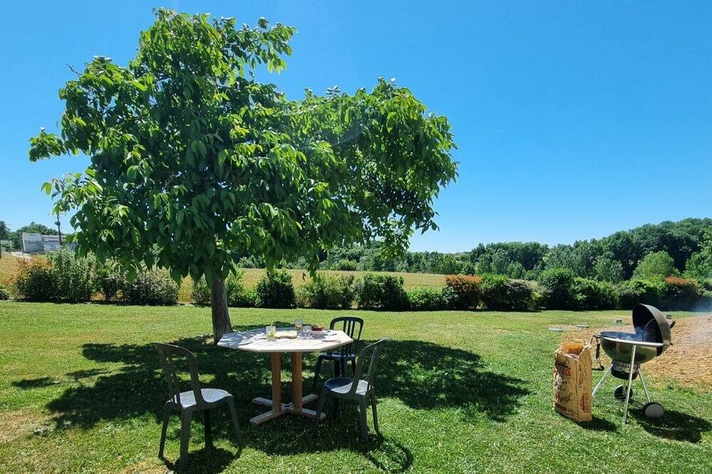 Photo of Outdoor in Nerac