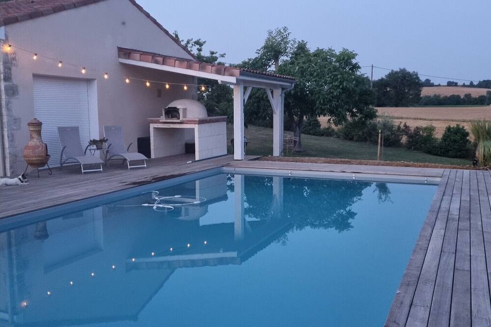 Photo of Outdoor in Nerac