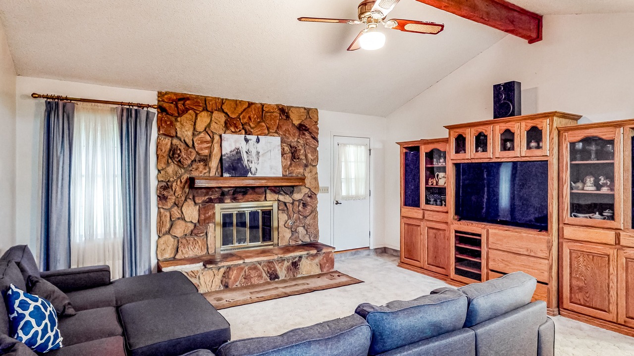 Photo of Livingroom in Pilot Point