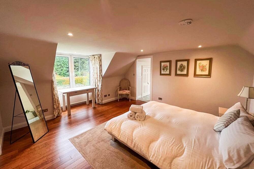 Photo of Bedroom in West Calder