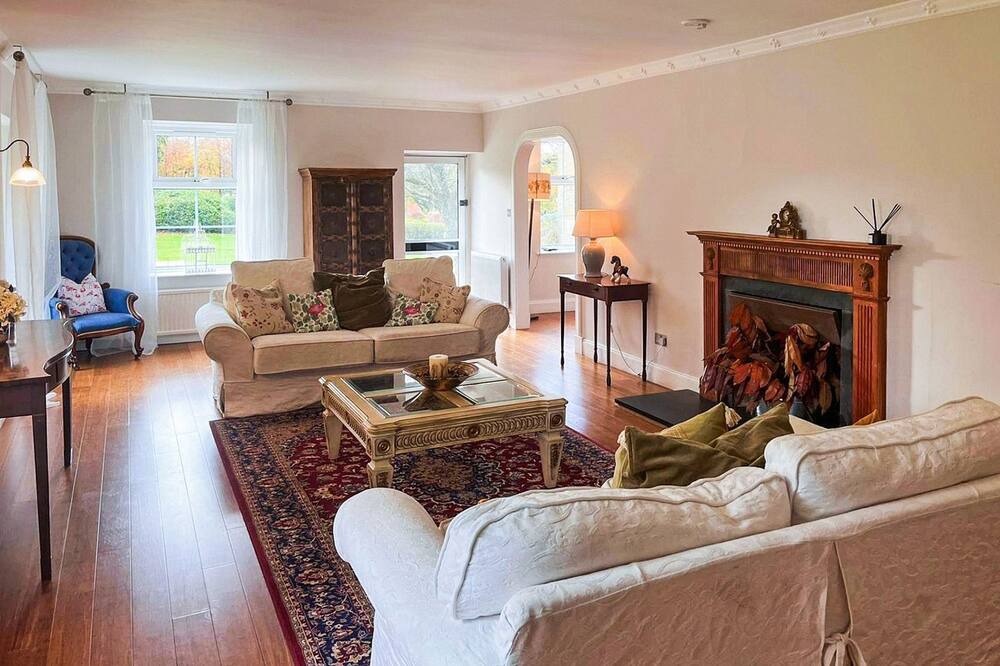 Photo of Livingroom in West Calder