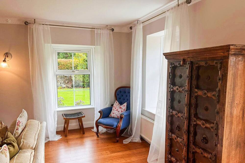 Photo of Others in West Calder