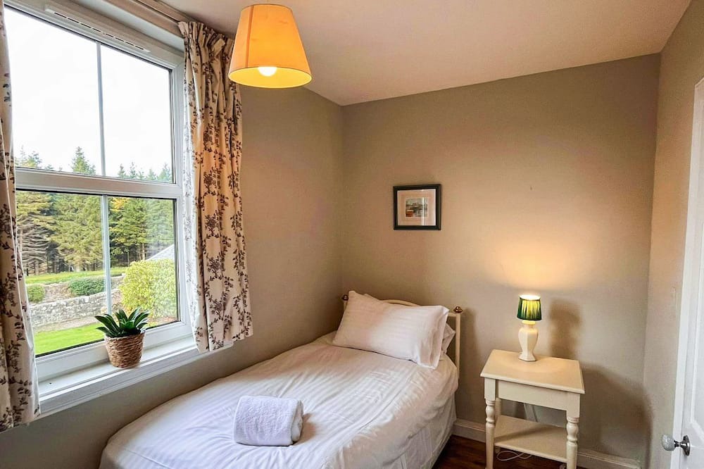 Photo of Bedroom in West Calder