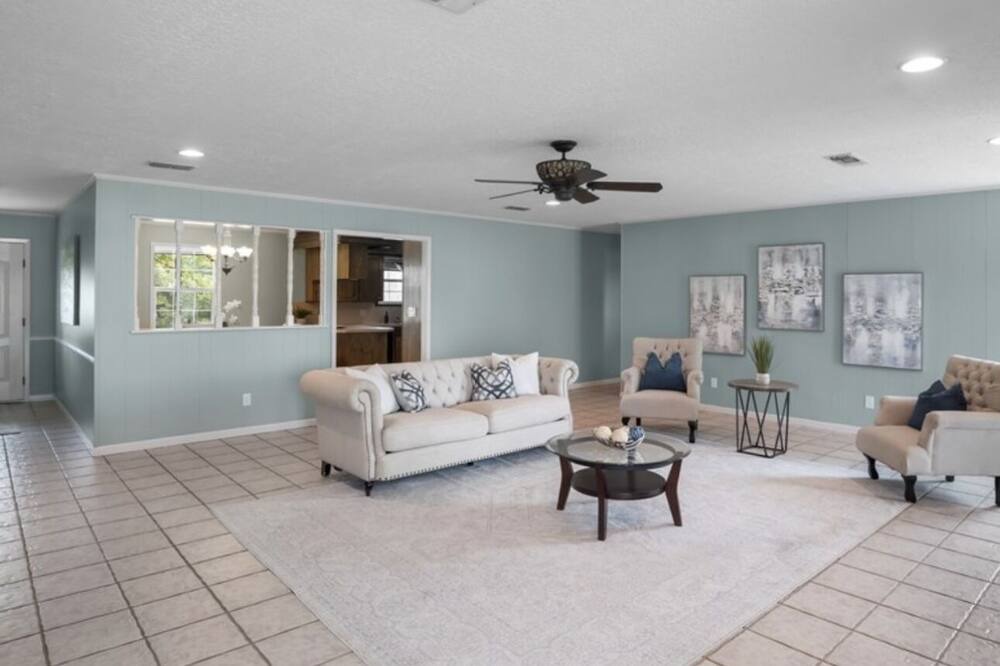 Photo of Livingroom in Woden