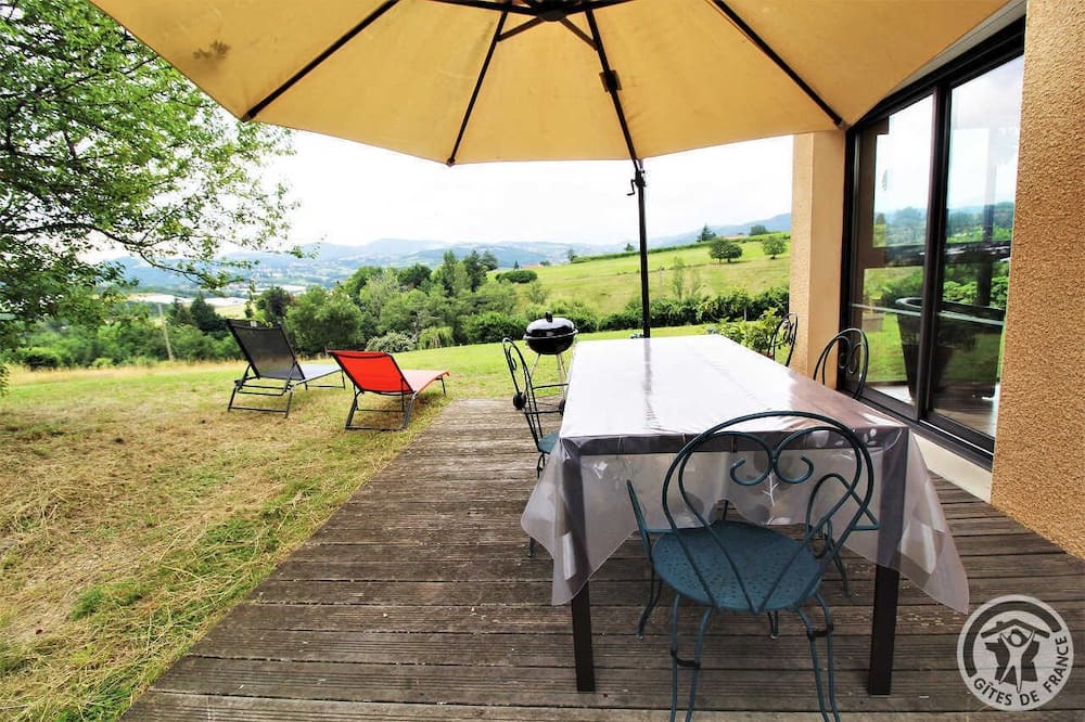 Photo of Outdoor in Quinsonnas