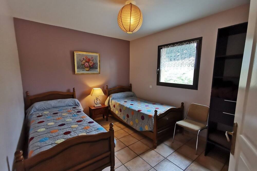 Photo of Bedroom in Quinsonnas