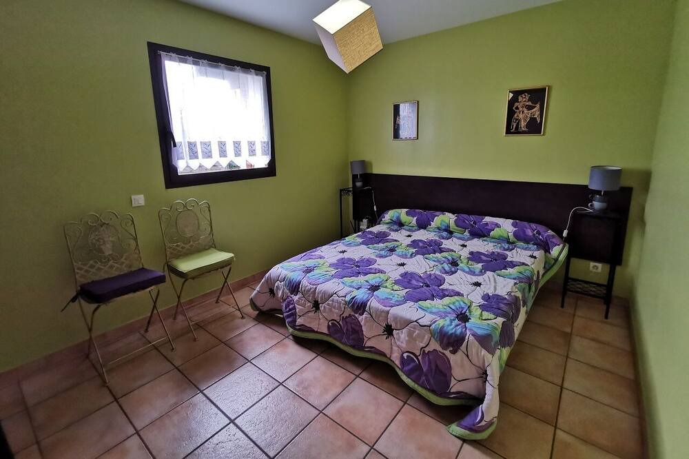 Photo of Bedroom in Quinsonnas