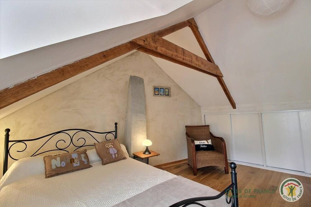 Photo of Bedroom in Plourhan