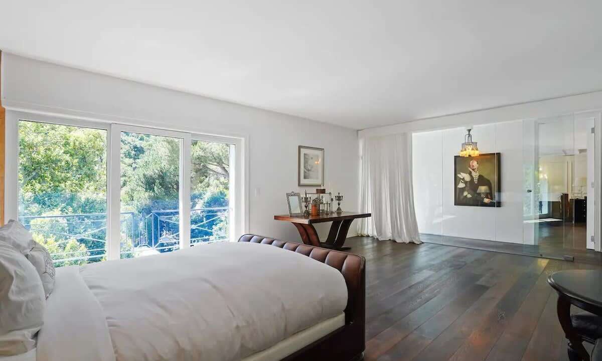 Photo of Bedroom in Beverly Glen
