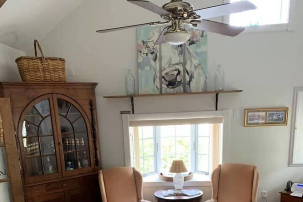 Photo of Livingroom in Freedom