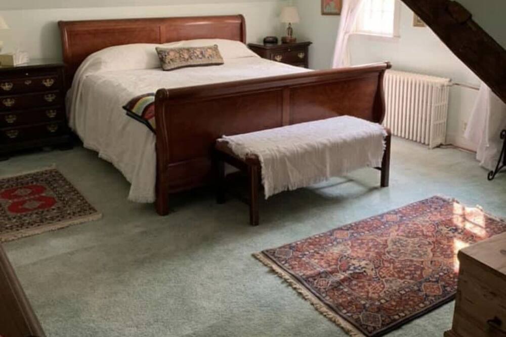 Photo of Bedroom in Freedom