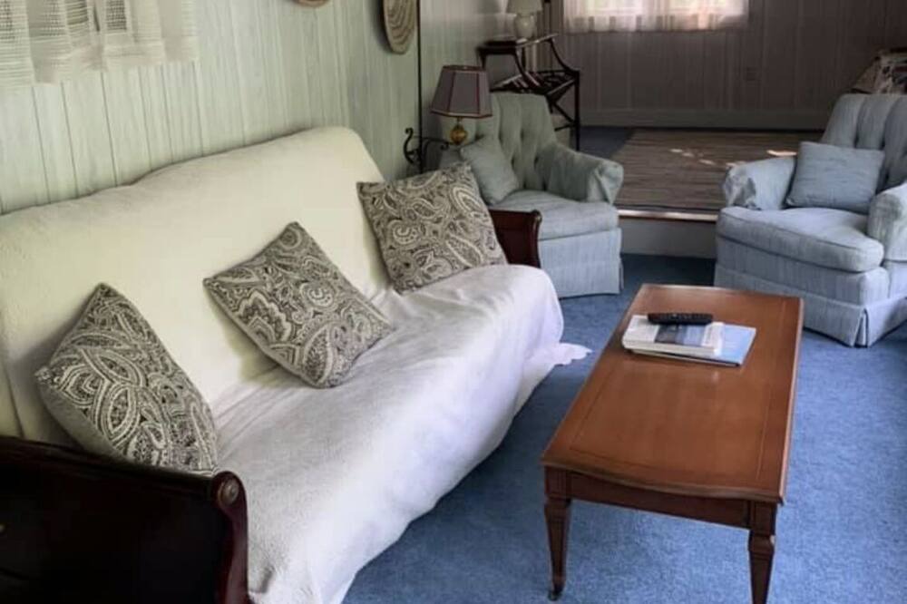 Photo of Livingroom in Freedom