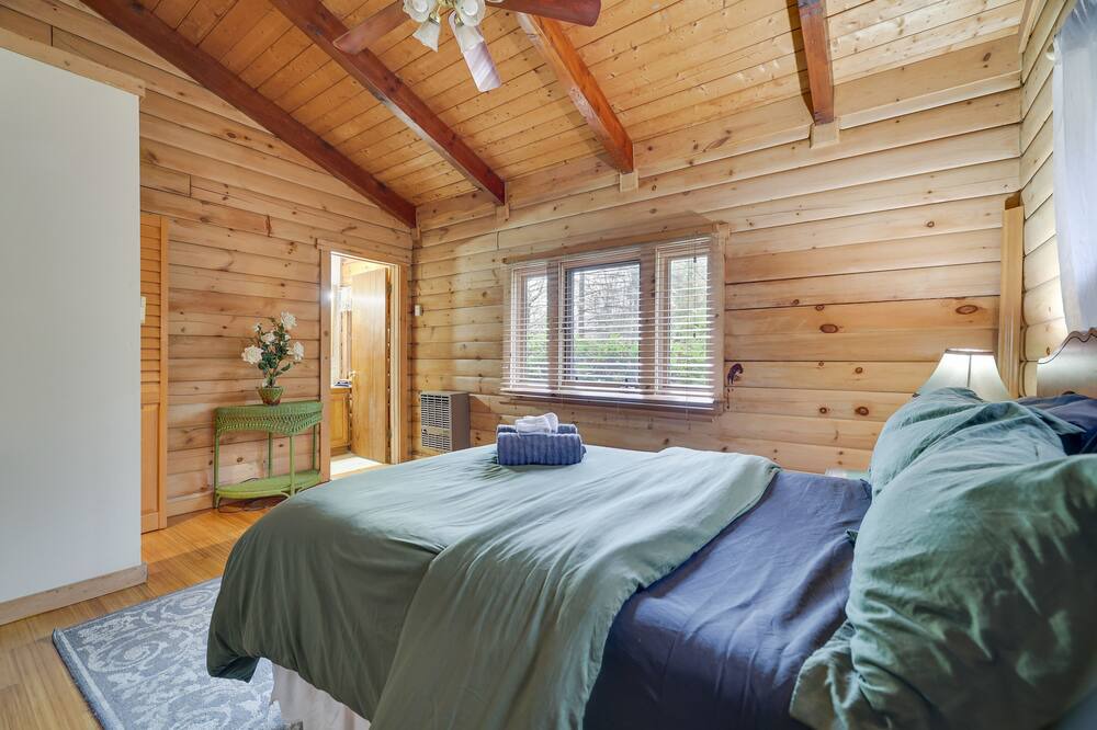 Photo of Bedroom in Mount Pocono
