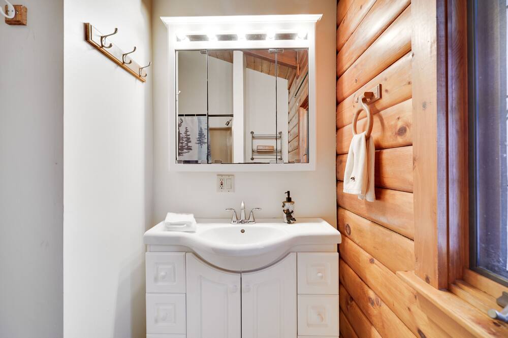 Photo of Bathroom in Mount Pocono