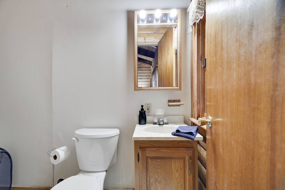 Photo of Bathroom in Mount Pocono