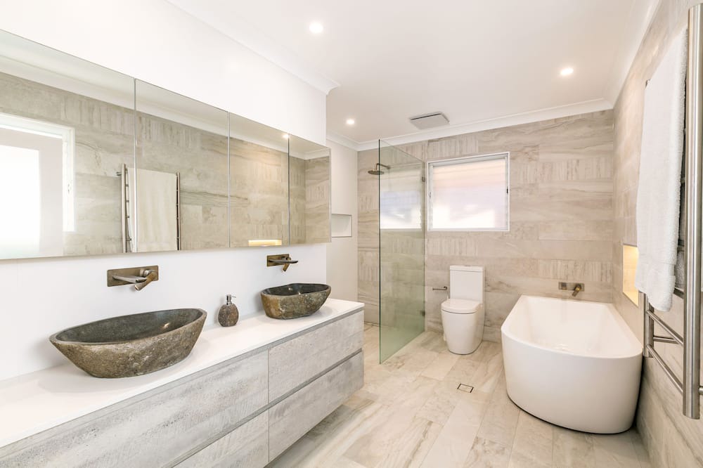 Photo of Bathroom in Narrabeen