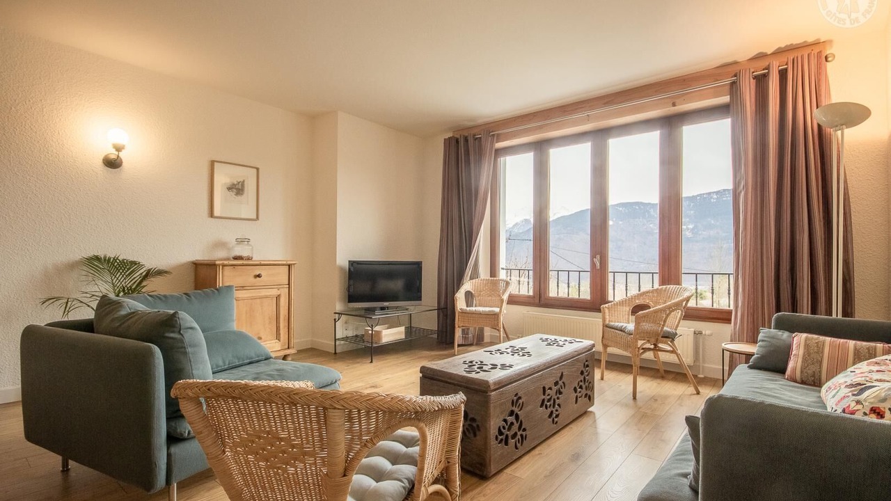 Photo of Livingroom in Mercury