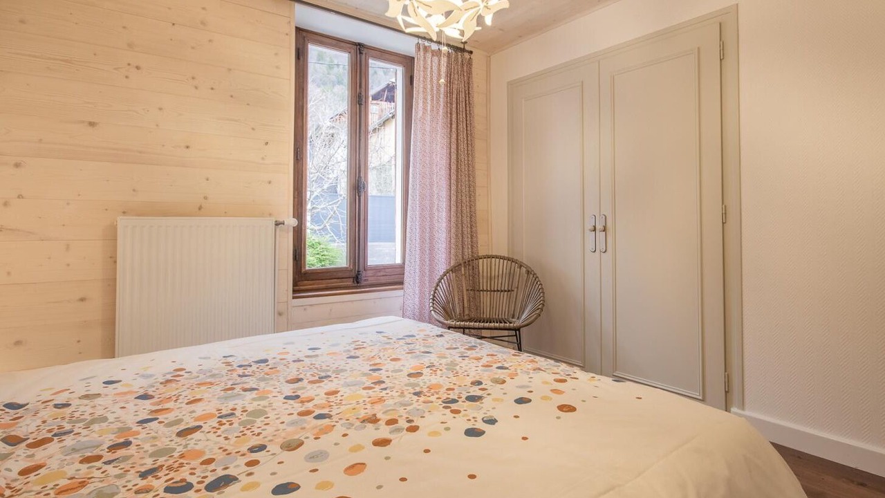 Photo of Others in Mercury