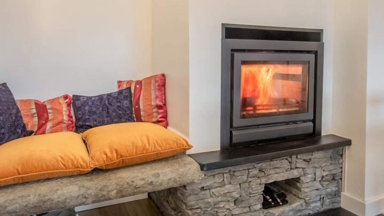 Photo of Livingroom in Mercury