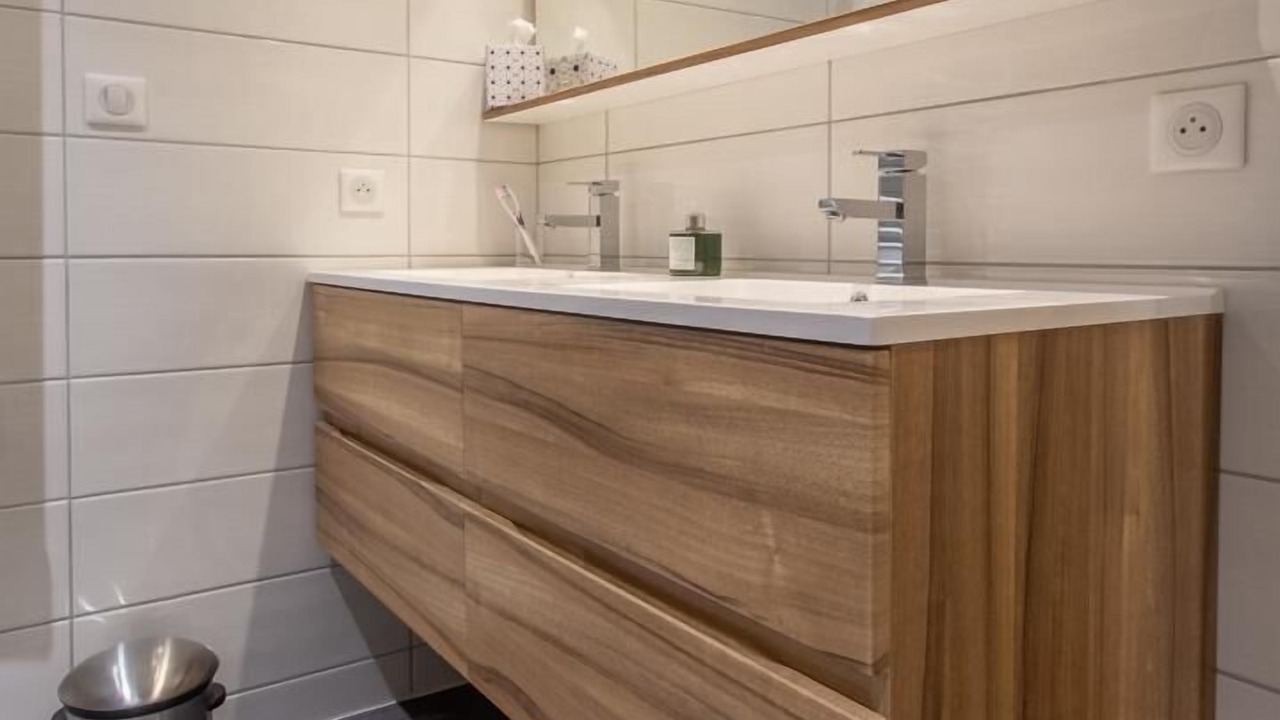 Photo of Others in Mercury