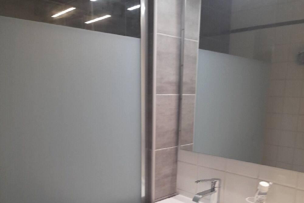 Photo of Bathroom in Bois-Guillaume