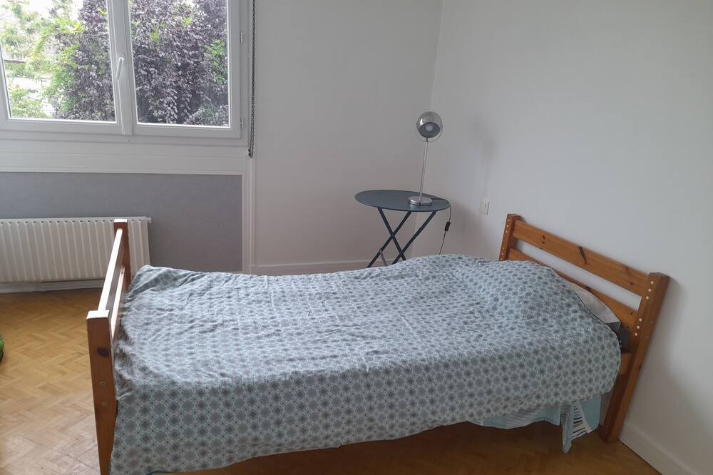 Photo of Bedroom in Bois-Guillaume