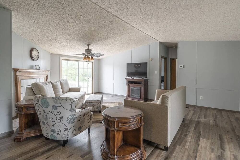 Photo of Livingroom in Waynesville
