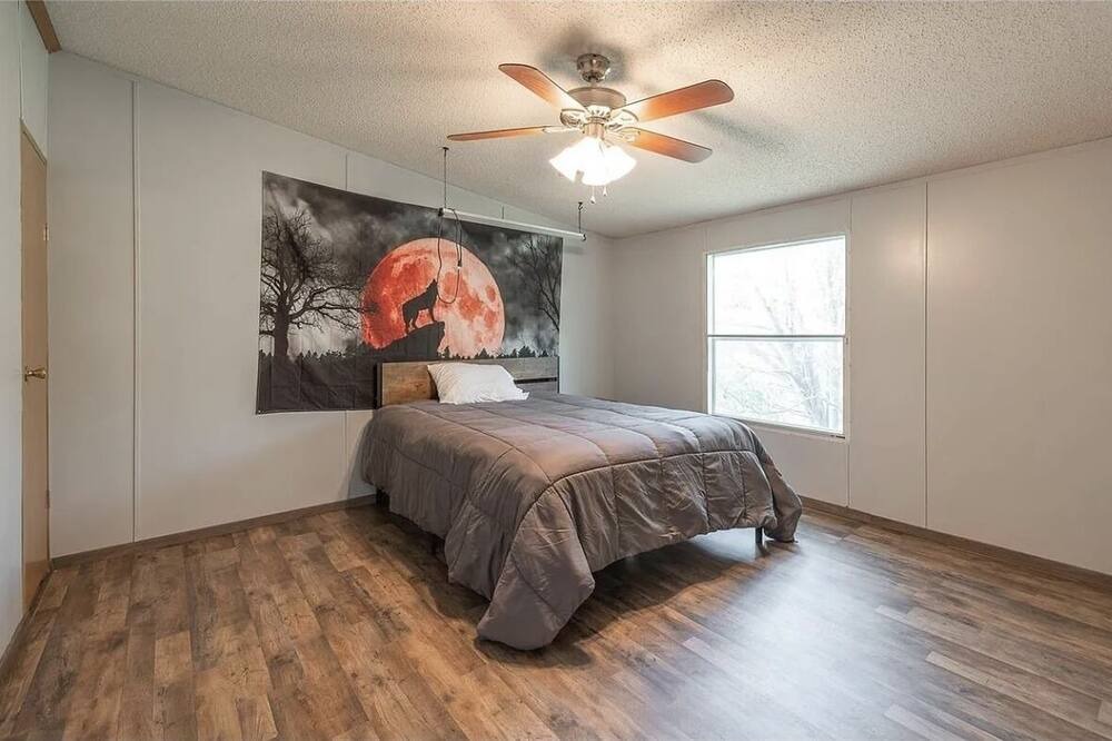 Photo of Bedroom in Waynesville