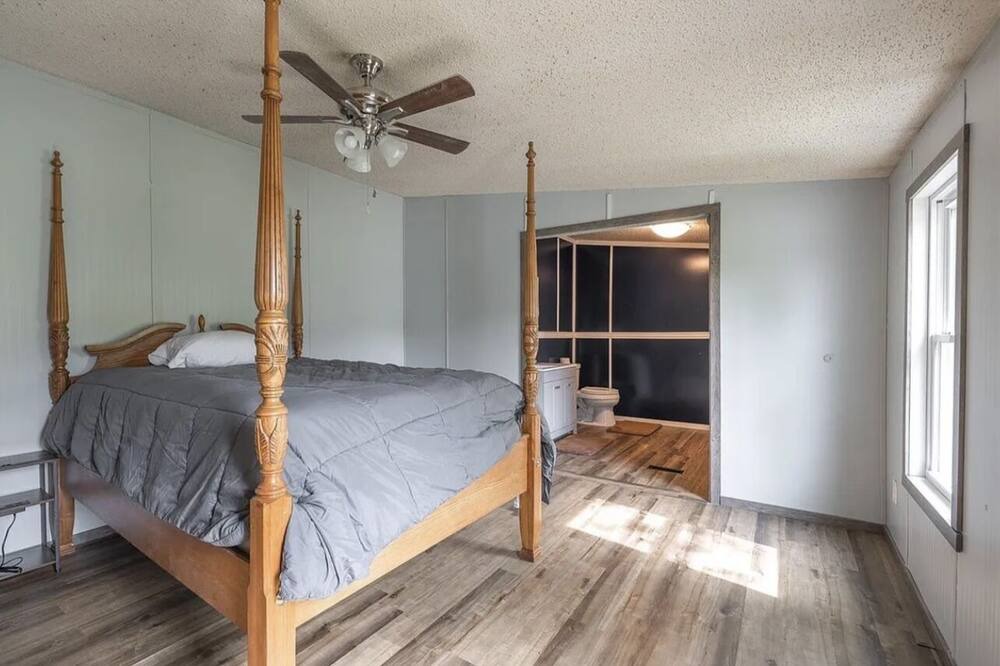 Photo of Bedroom in Waynesville