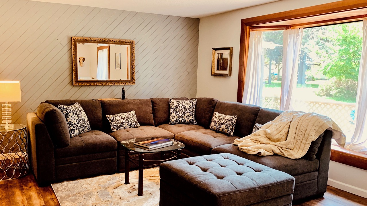 Photo of Livingroom in Old Farm District