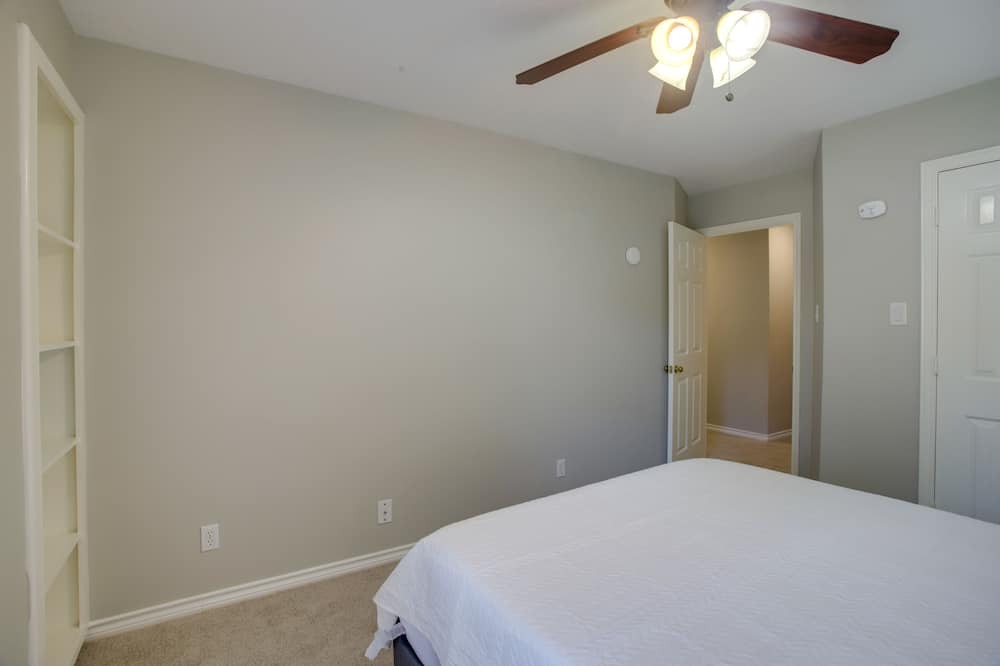 Photo of Bedroom in Memorial Northwest