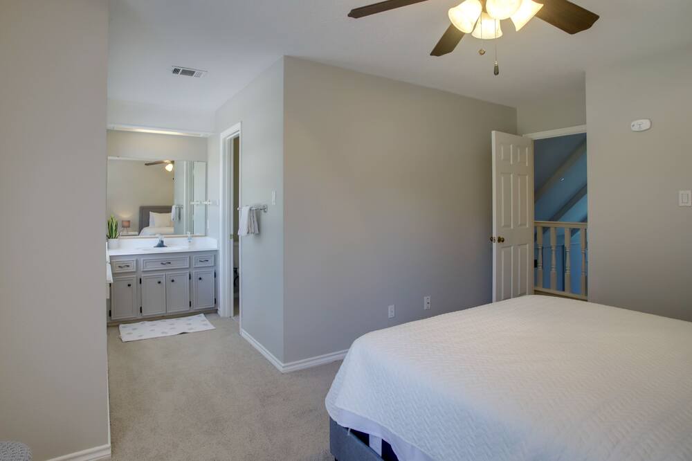 Photo of Bedroom in Memorial Northwest
