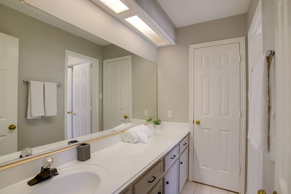 Photo of Bathroom in Memorial Northwest