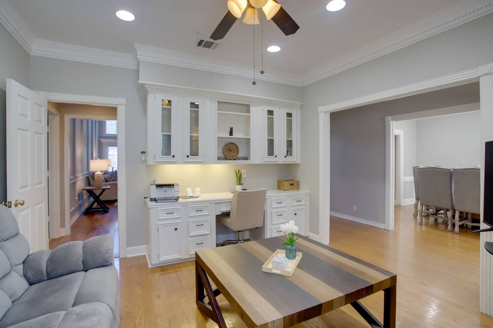 Photo of Livingroom in Memorial Northwest