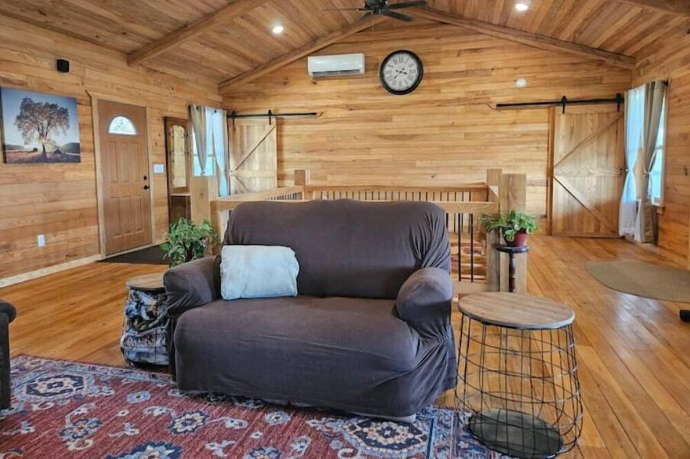 Photo of Livingroom in Madison