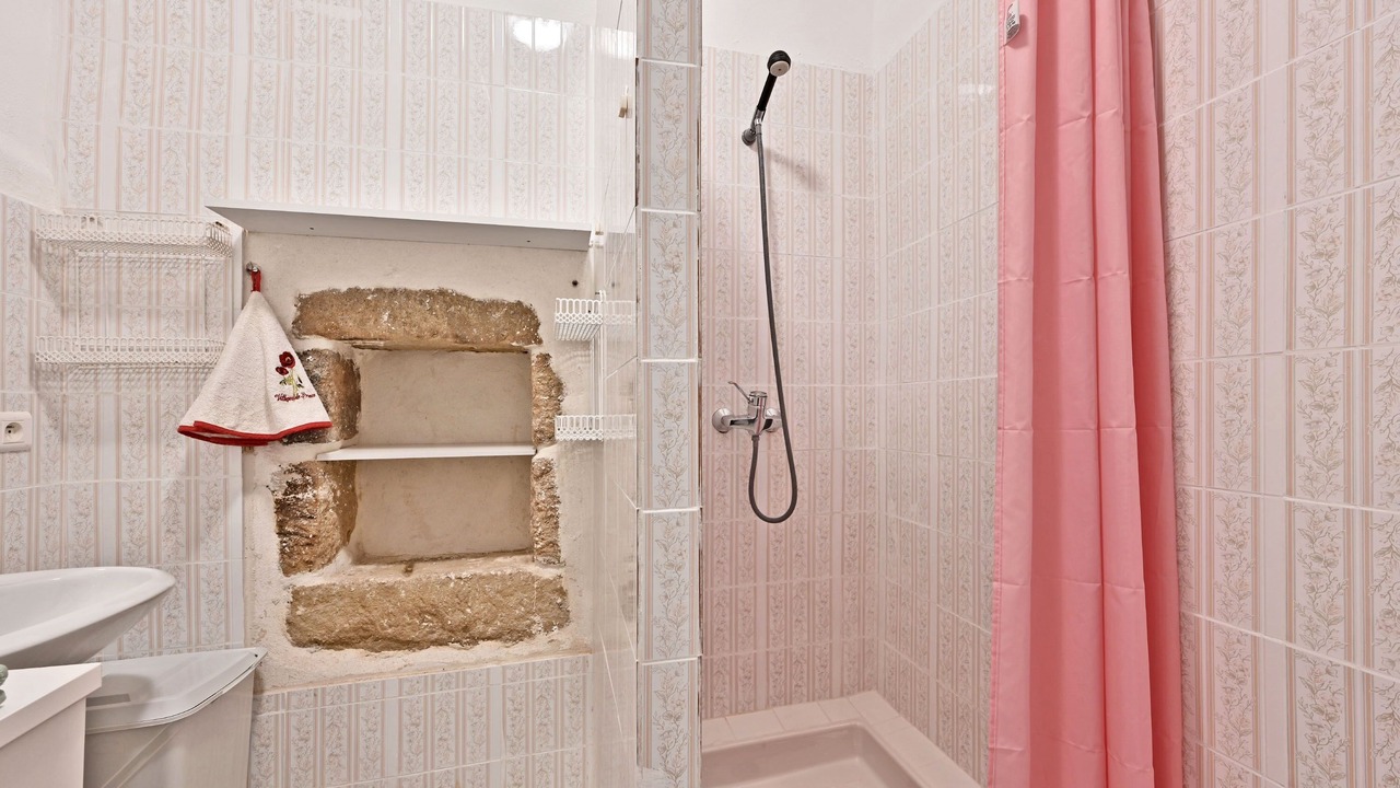 Photo of Bathroom in Ribes