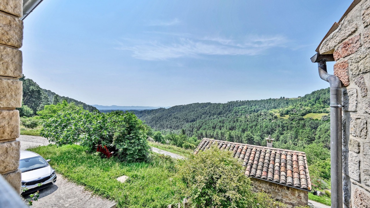 Photo of Outdoor in Ribes
