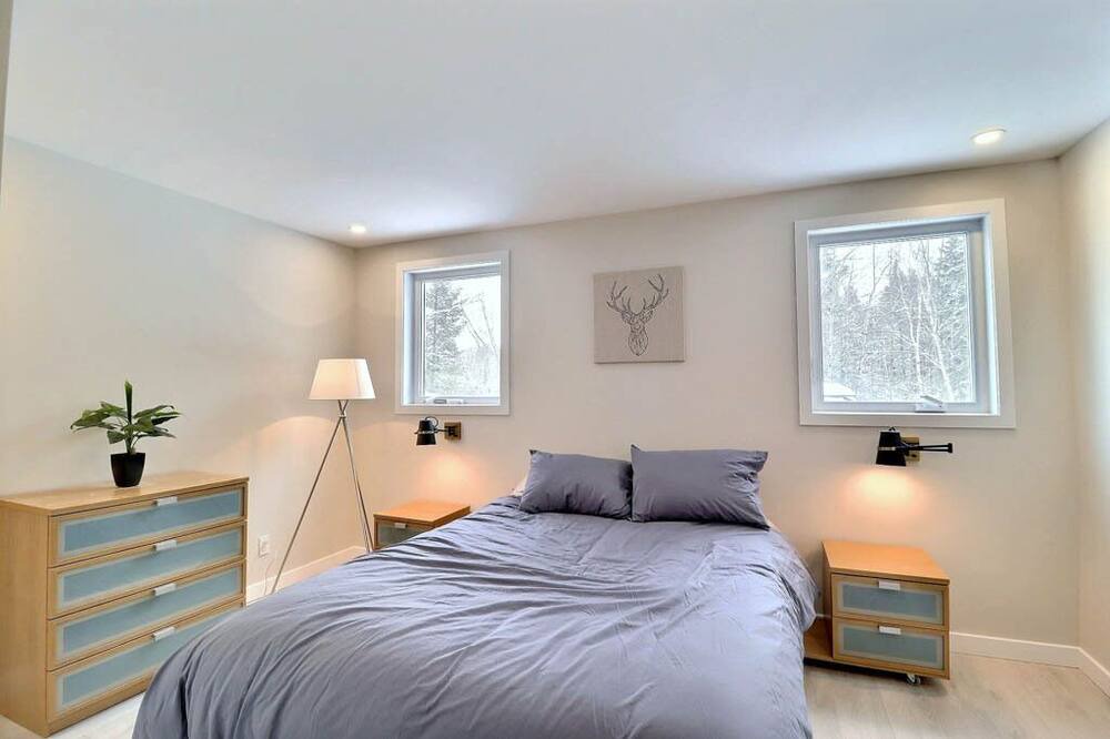 Photo of Bedroom in Jonquiere