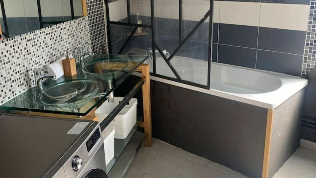 Photo of Bathroom in Quarouble