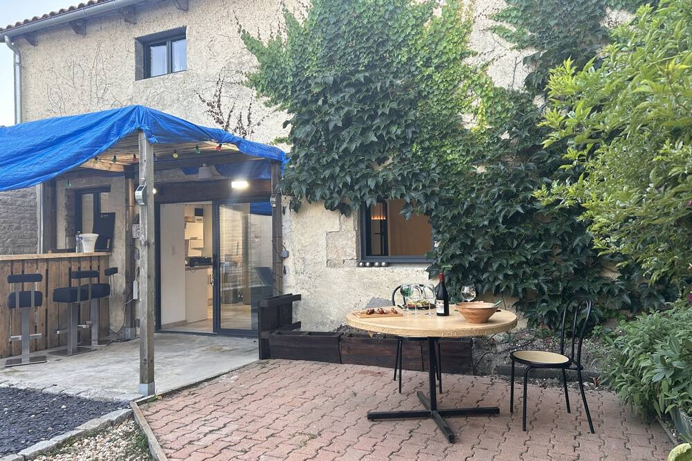 Photo of Outdoor in Courcon