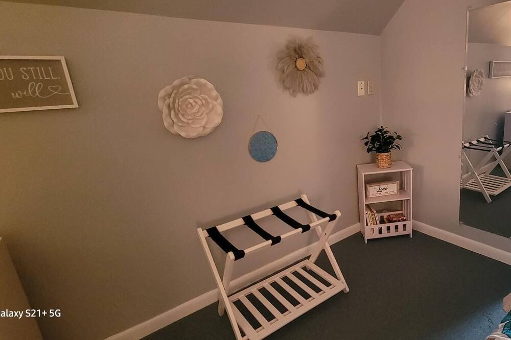 Photo of Others in O Brien