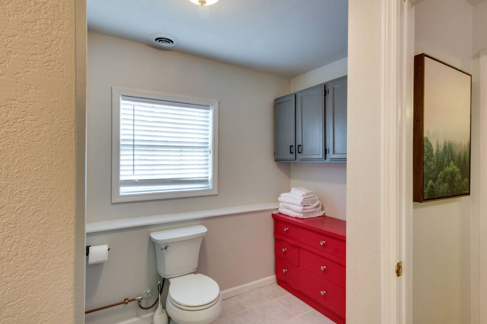 Photo of Bathroom in La Cygne