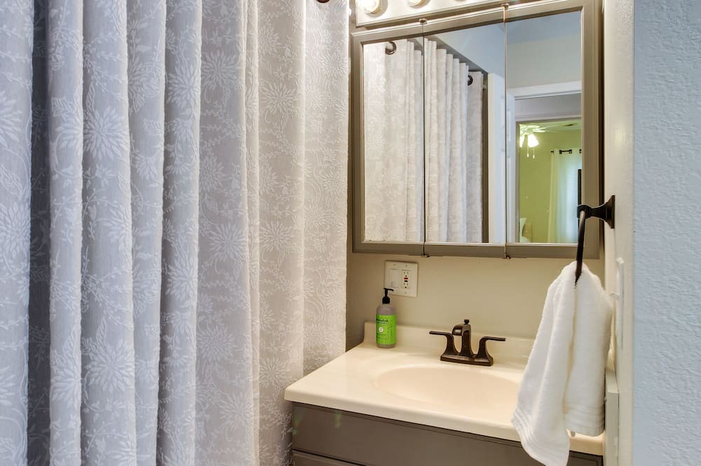 Photo of Bathroom in La Cygne